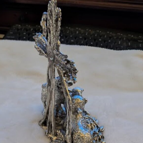 ARTHUR COURT SHEPARD CROSS W/BOX - Picture 6 of 10